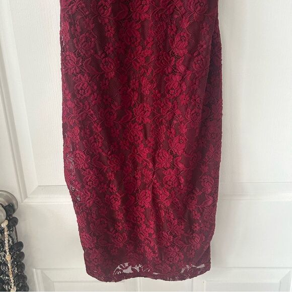 Red scalloped Lace Cocktail Dress with Boning Corset - Picture 6 of 10